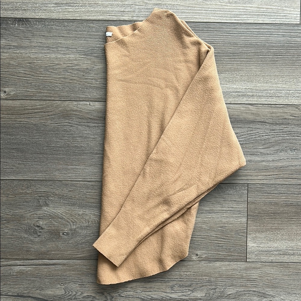 Women's Tan Sweater